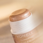 METAMORPHOSIS Upiększający Rozświetlacz W Sztyfcie Do Twarzy I Ciała